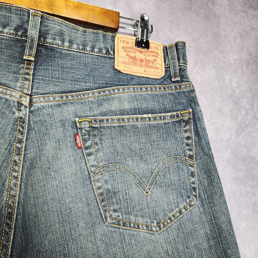 Levis 559 Relaxed Straight Jeans Mens 36x32 Blue Denim Medium‎ Wash 100% Cotton